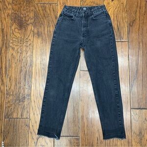 BDG women’s high rise mom jeans